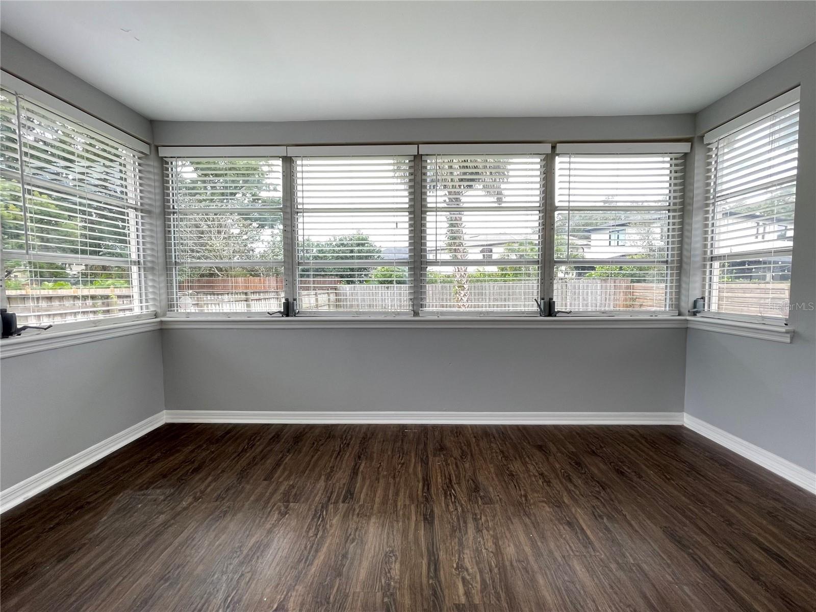 Image 15 of 19 For 910 Mills Avenue