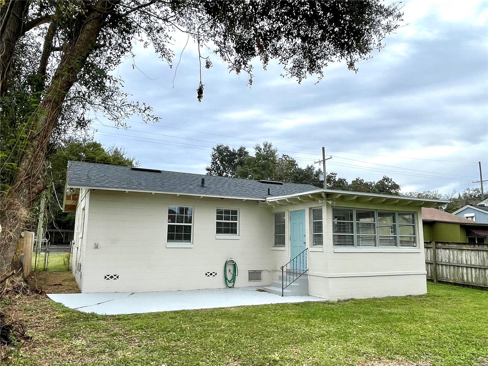 Image 18 of 19 For 910 Mills Avenue