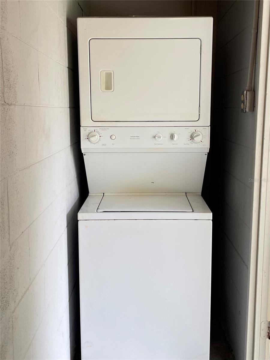 Image 19 of 19 For 910 Mills Avenue