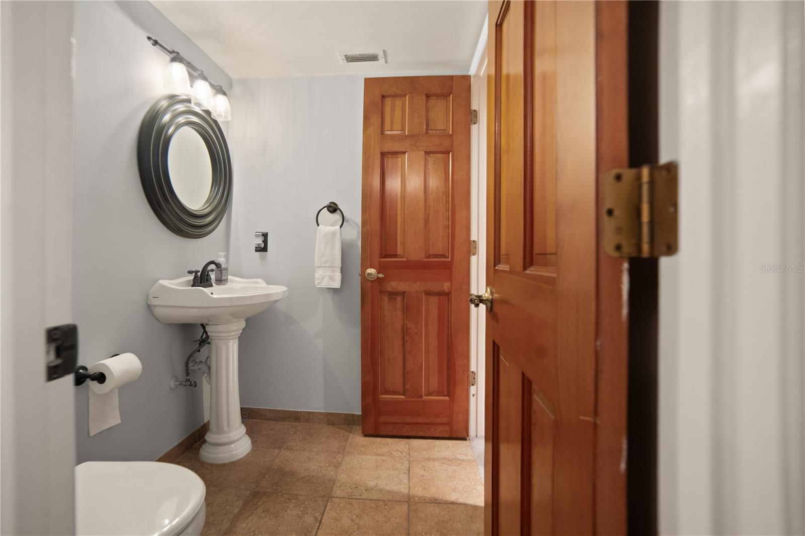 Image 20 of 36 For 185 Golf Club Drive A