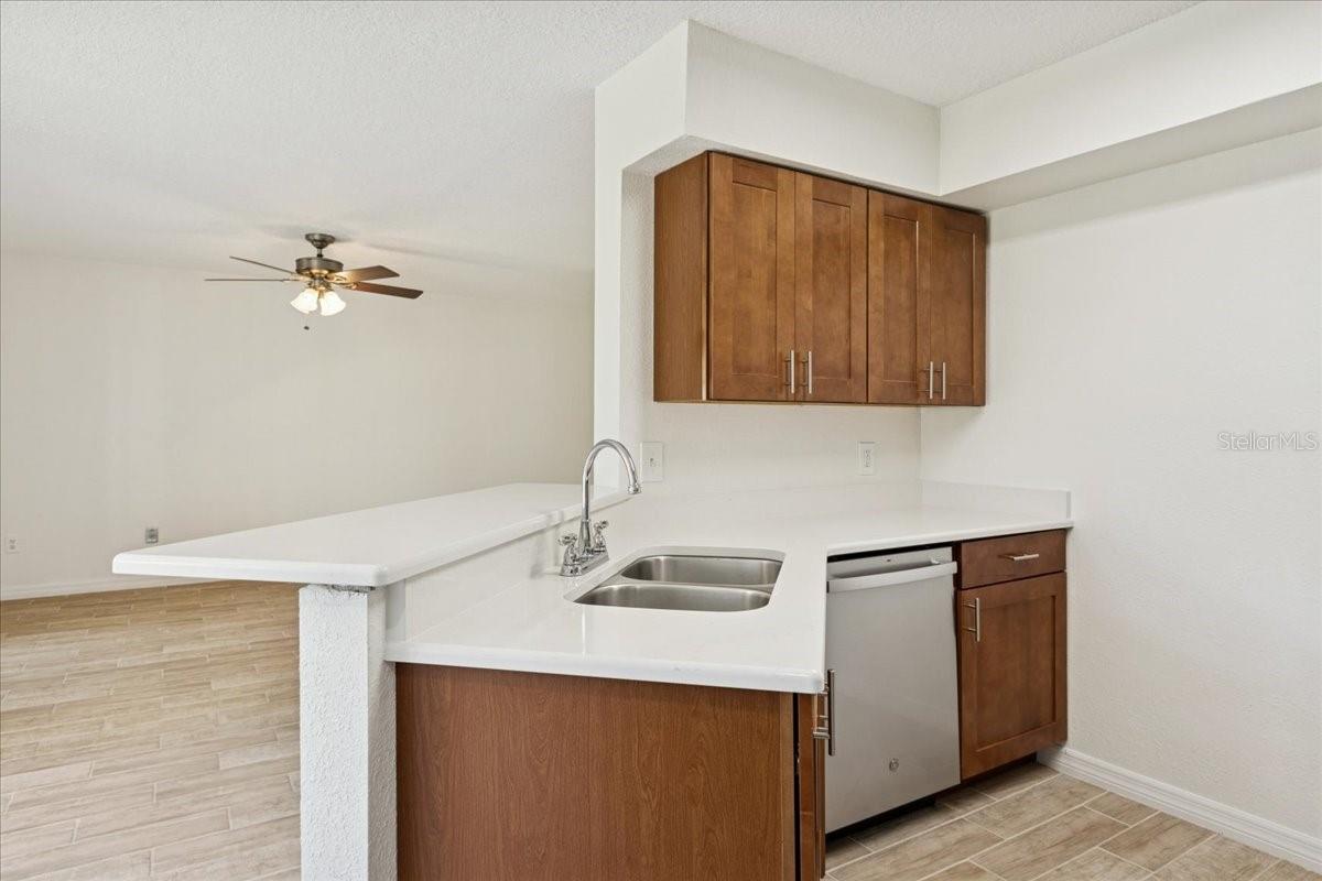 Image 11 of 42 For 4617 Gate Pl  105