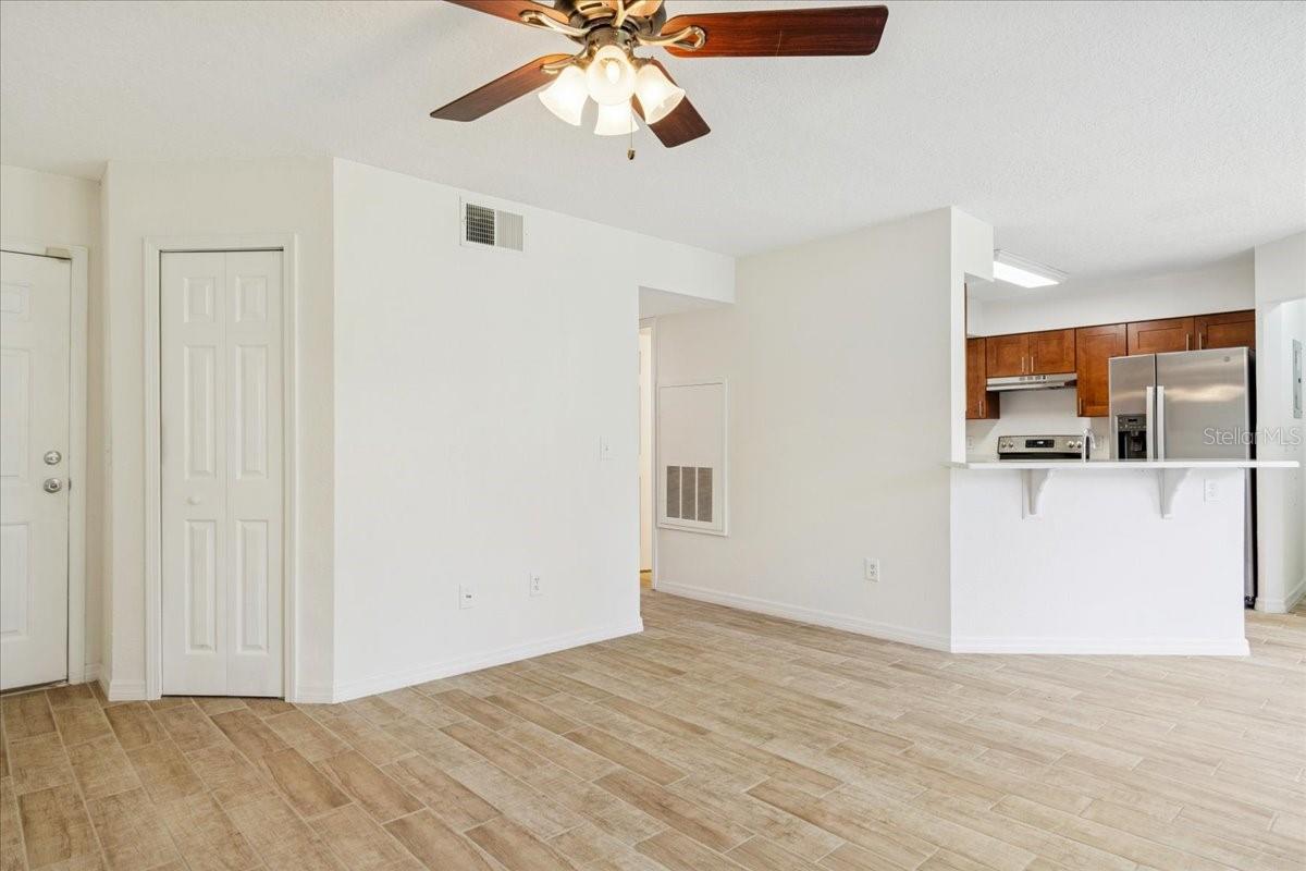 Image 7 of 42 For 4617 Gate Pl  105