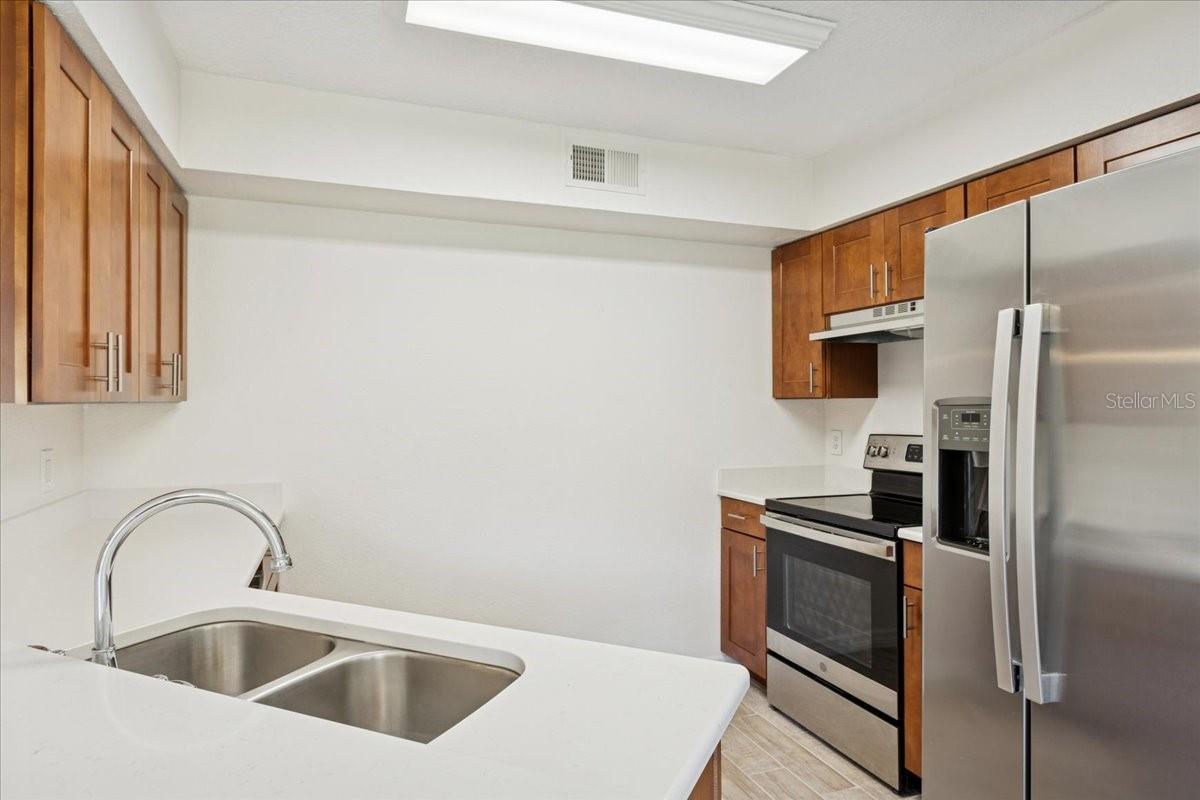 Image 9 of 42 For 4617 Gate Pl  105