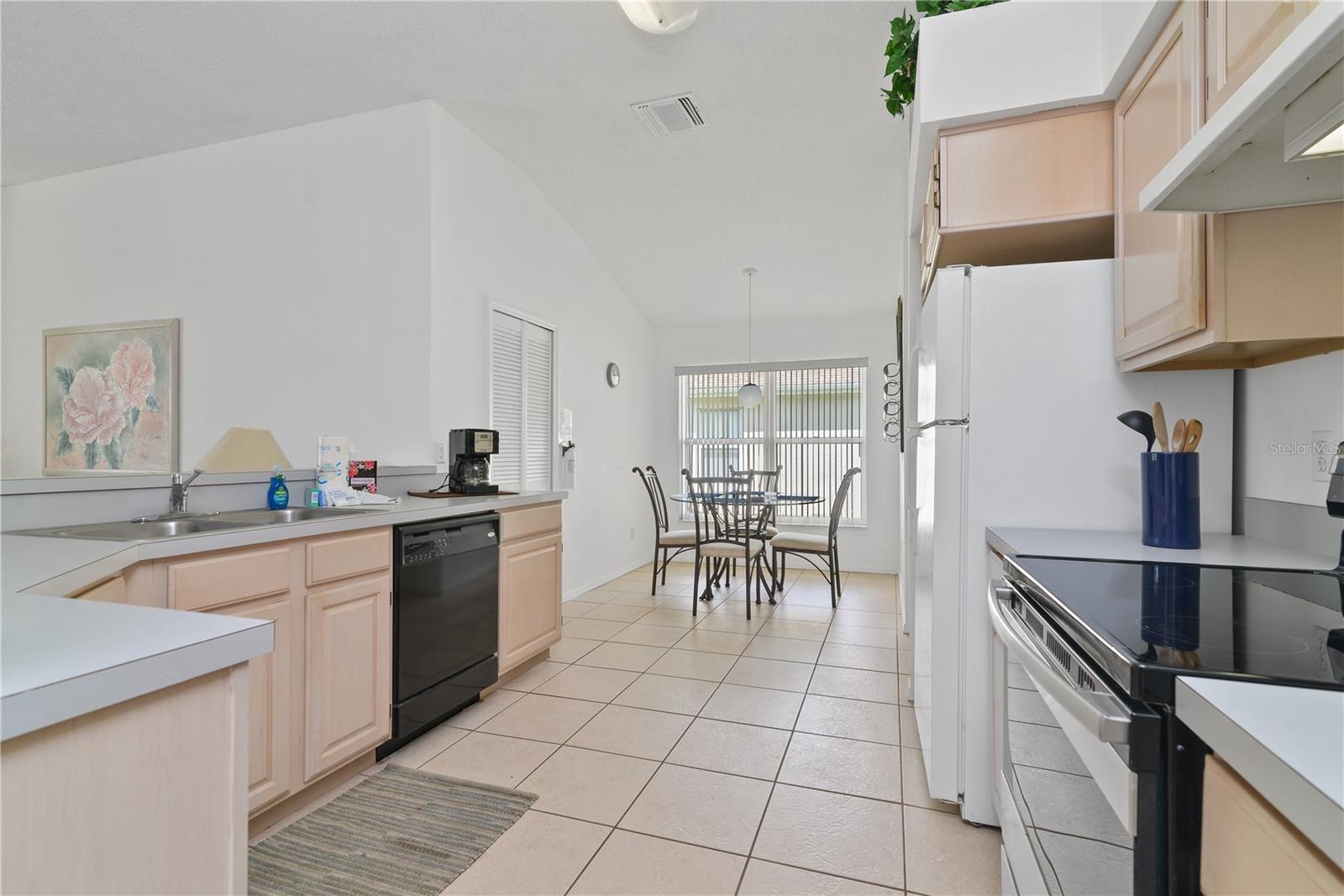 Image 10 of 31 For 2671 Chatham Circle