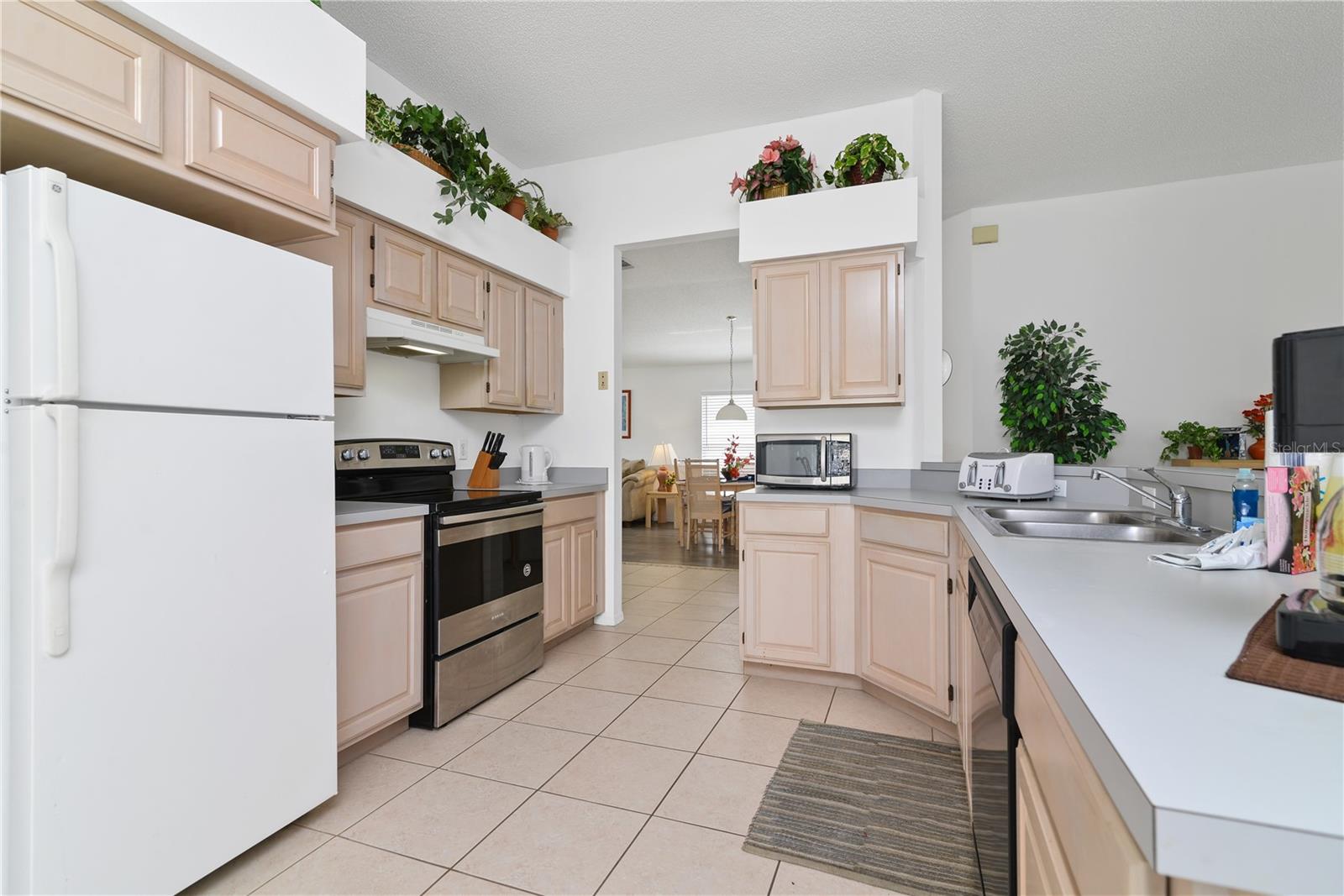 Image 11 of 31 For 2671 Chatham Circle