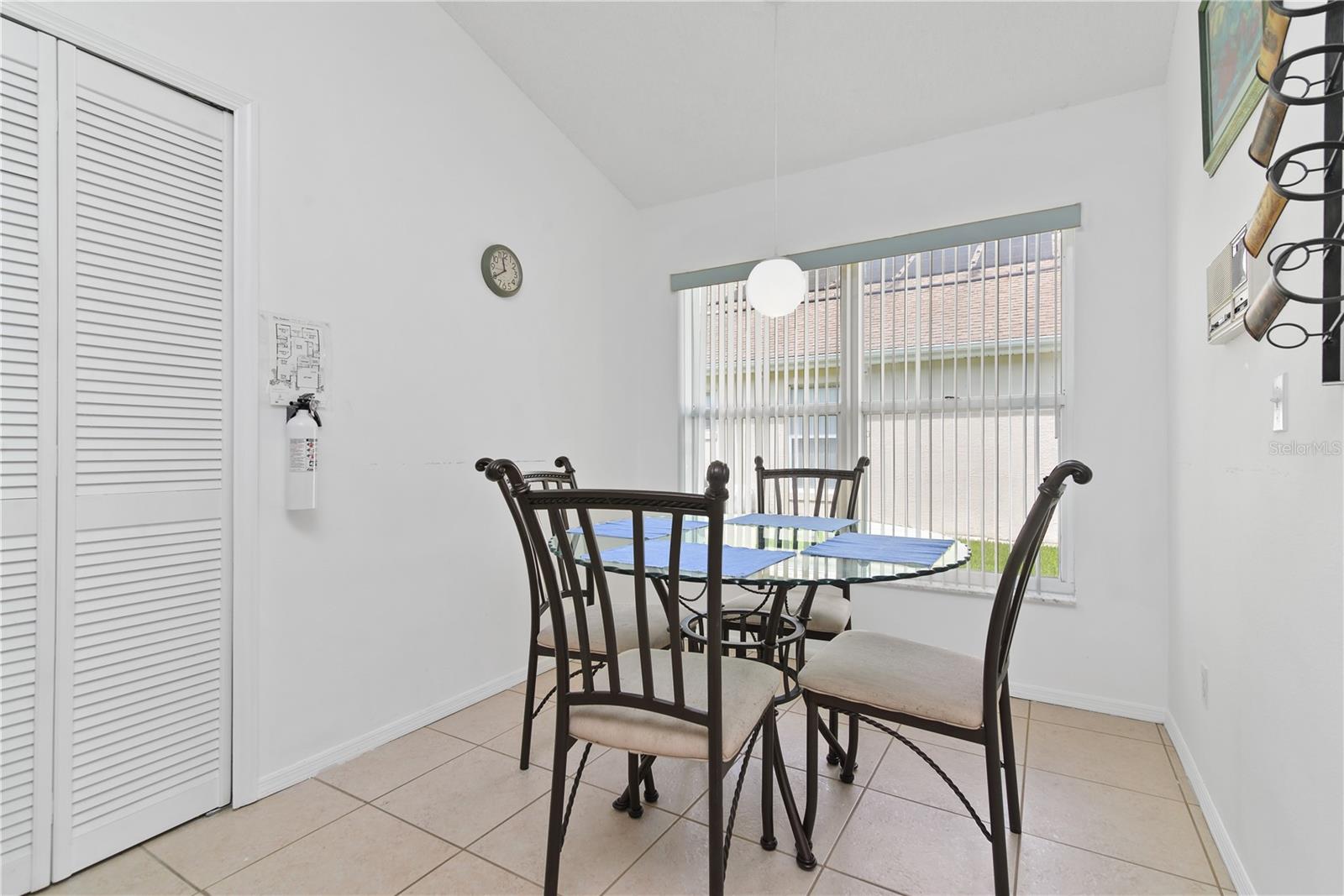 Image 12 of 31 For 2671 Chatham Circle