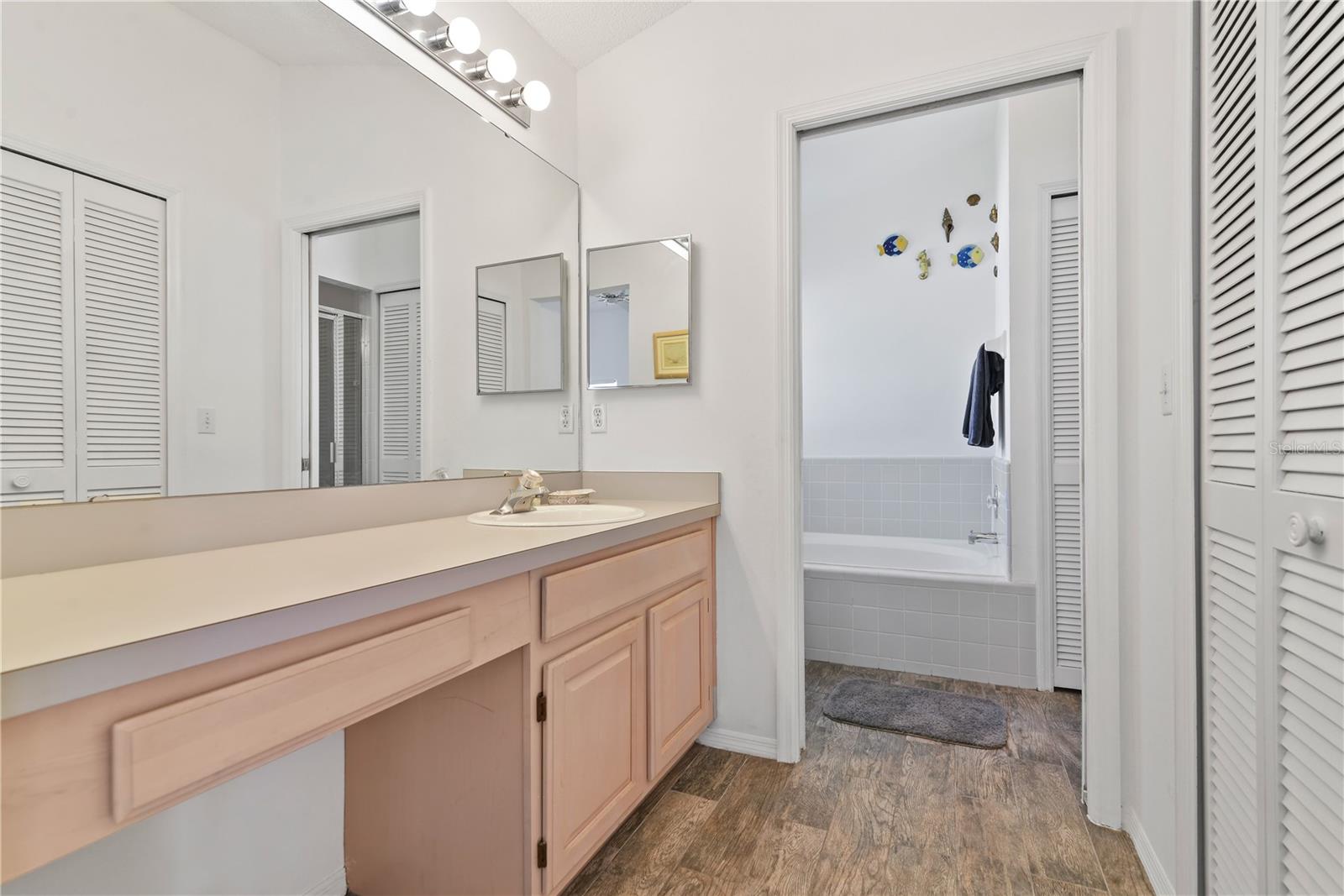 Image 14 of 31 For 2671 Chatham Circle