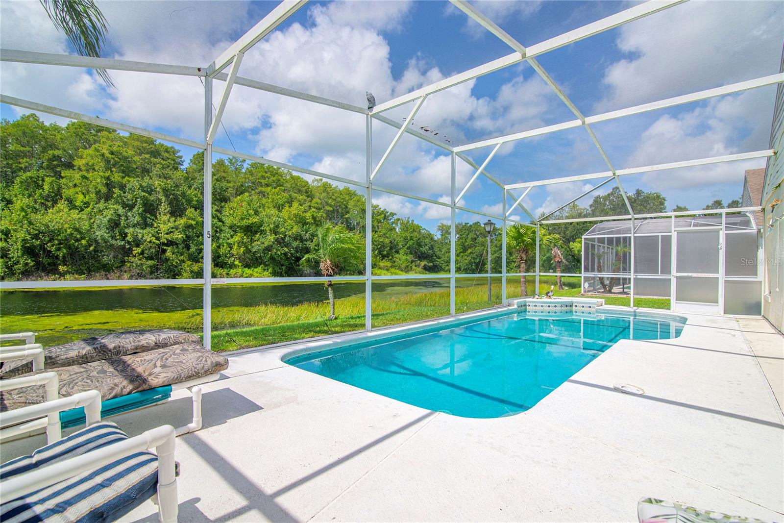 Image 20 of 31 For 2671 Chatham Circle