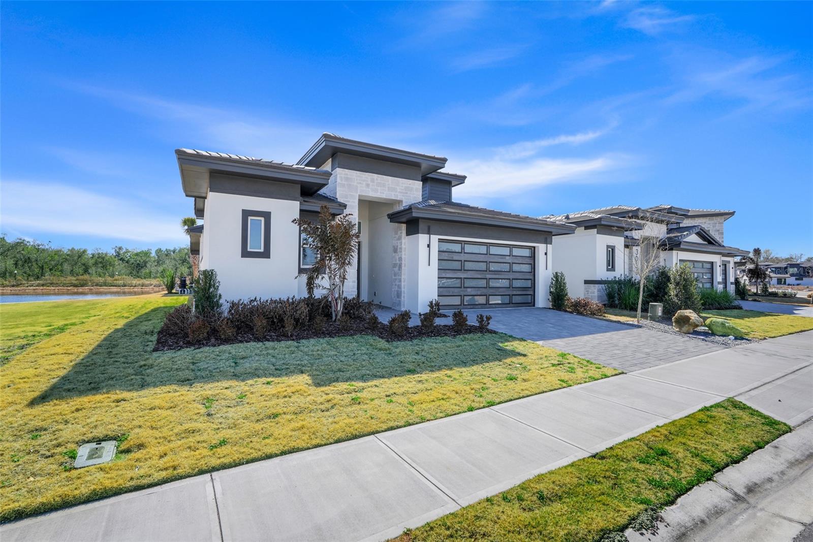 Image 3 of 39 For 3060 Kensington Avenue