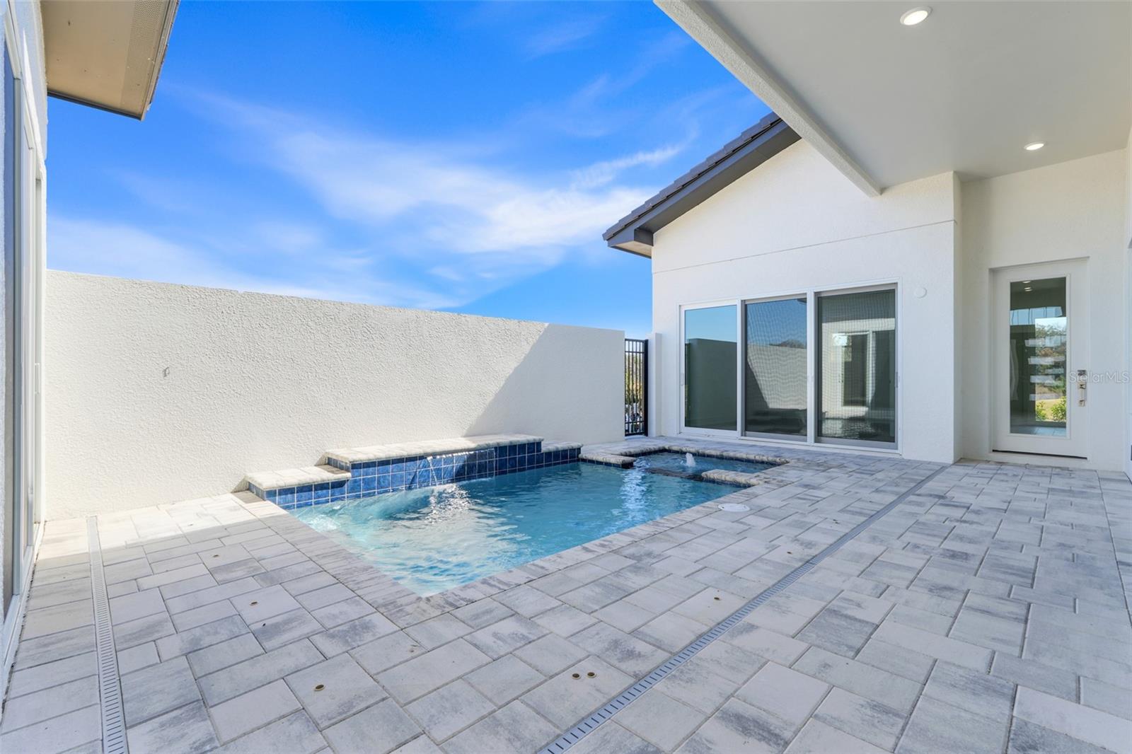 Image 36 of 39 For 3060 Kensington Avenue