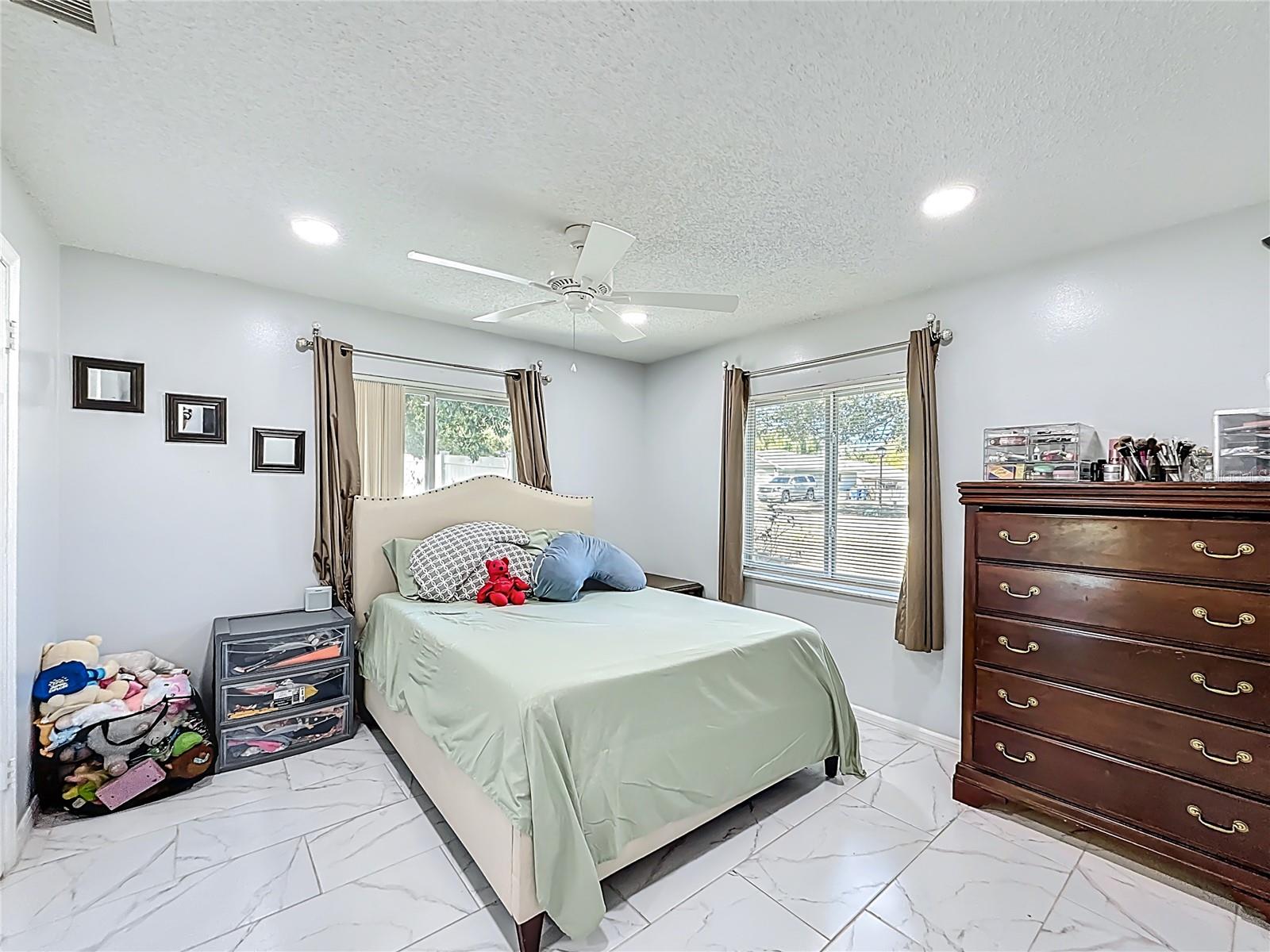 Image 16 of 39 For 107 Summerhill Court