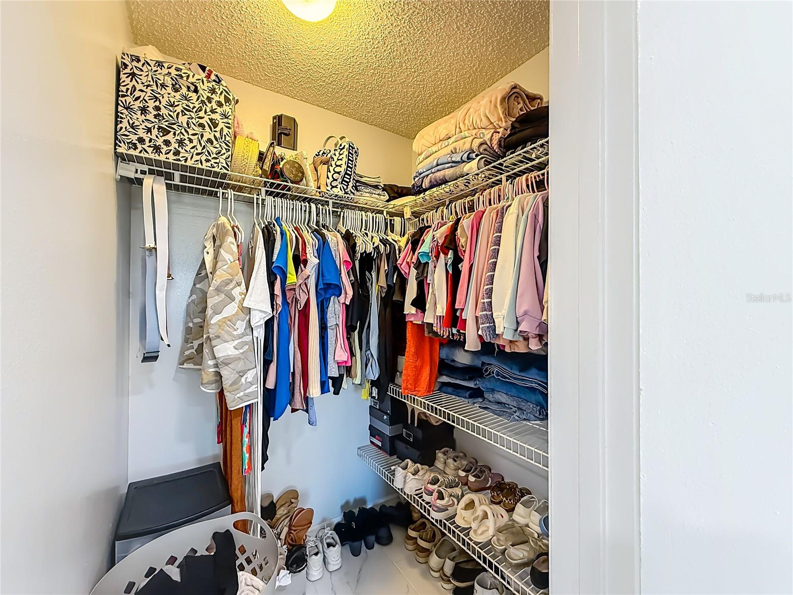 Image 18 of 39 For 107 Summerhill Court