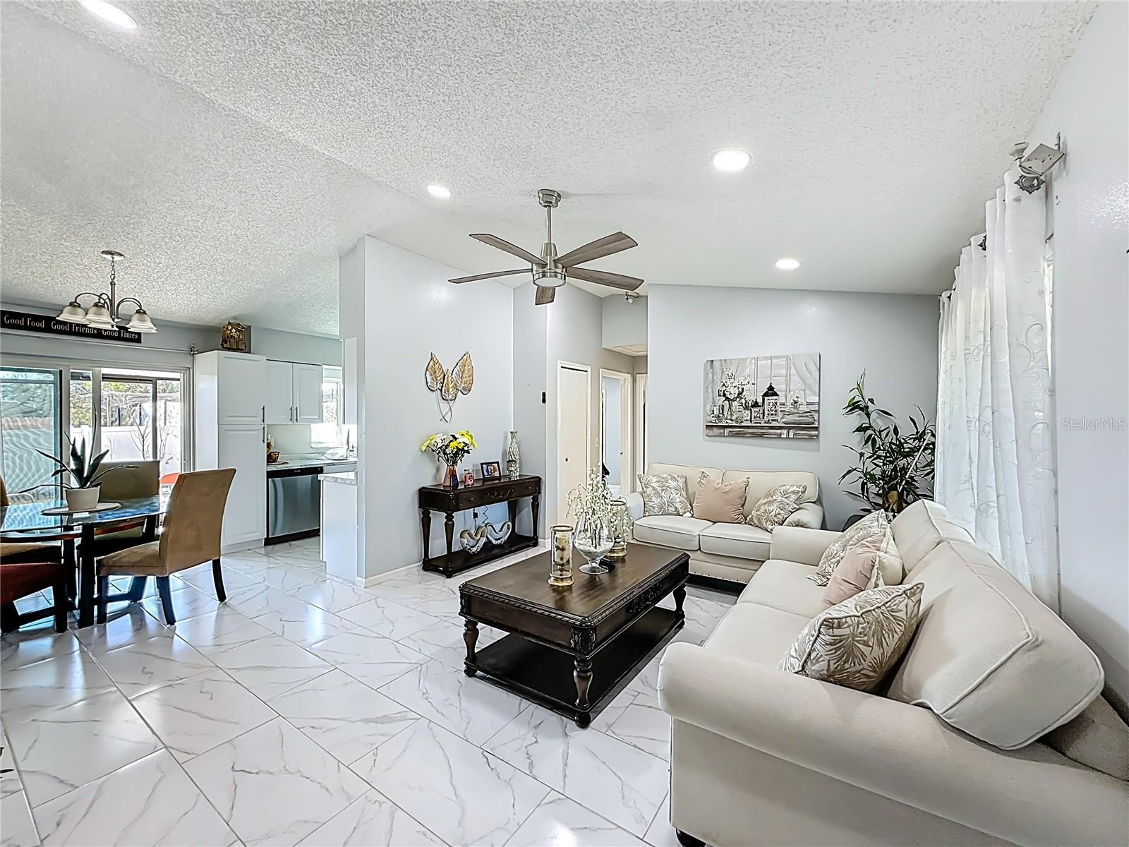 Image 4 of 39 For 107 Summerhill Court