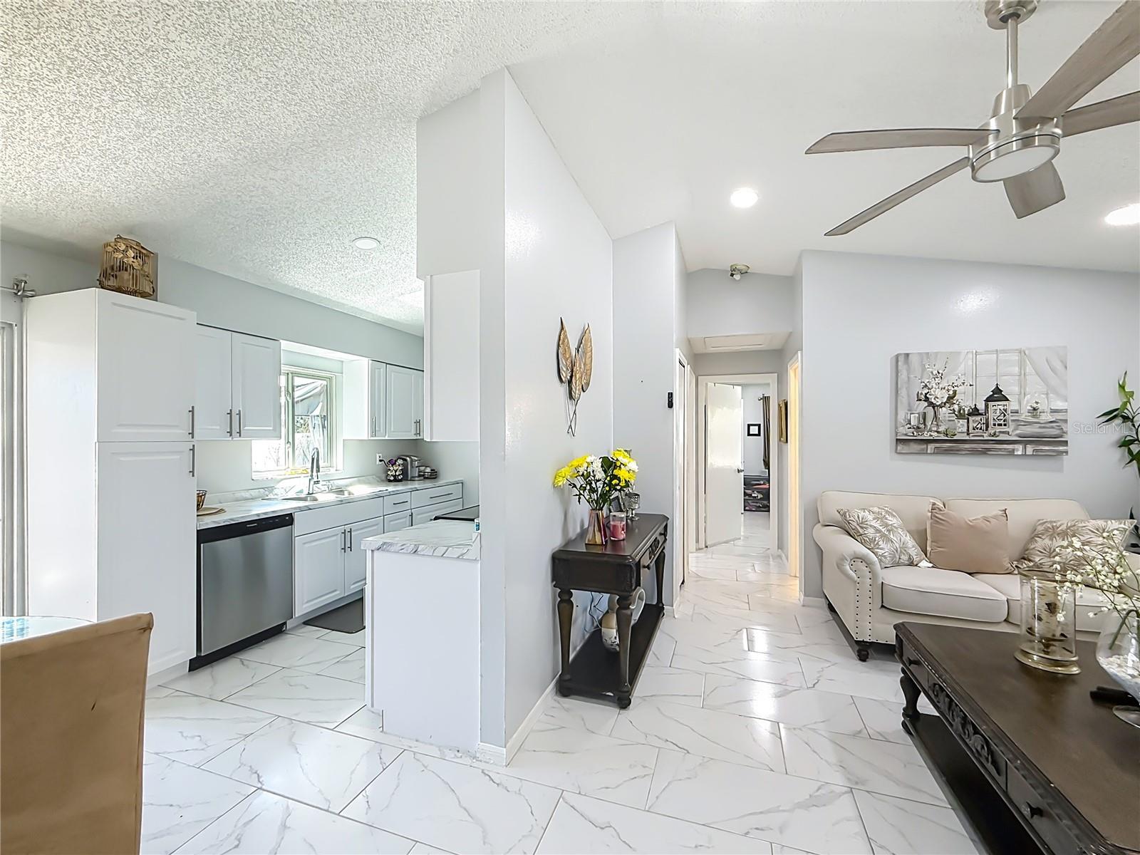 Image 8 of 39 For 107 Summerhill Court