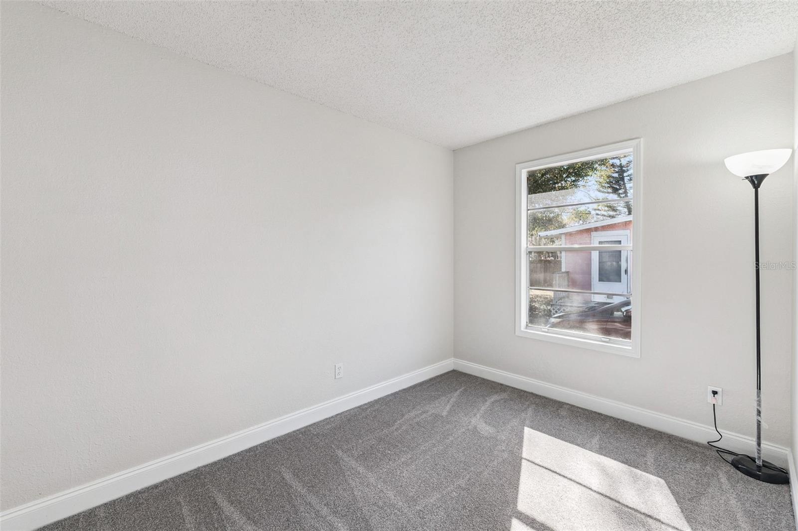 Image 11 of 15 For 610 Walker Street