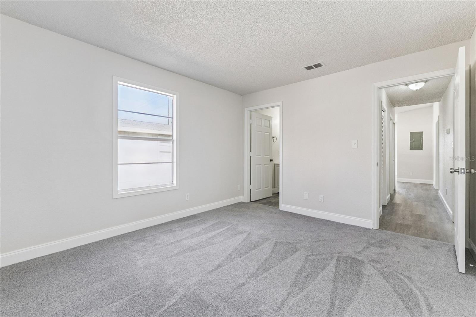 Image 7 of 15 For 610 Walker Street