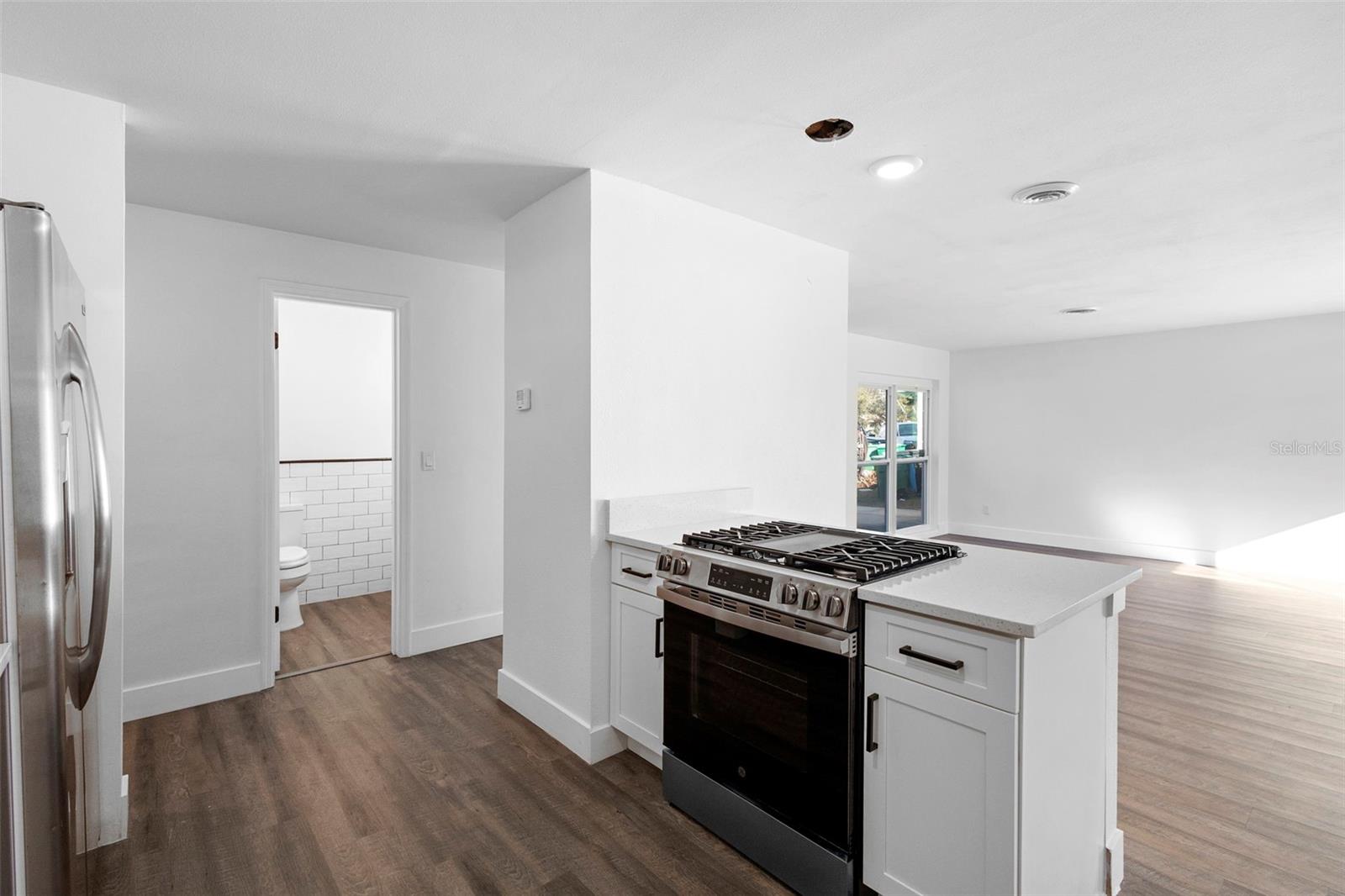 Image 11 of 41 For 55 Fairfax Avenue