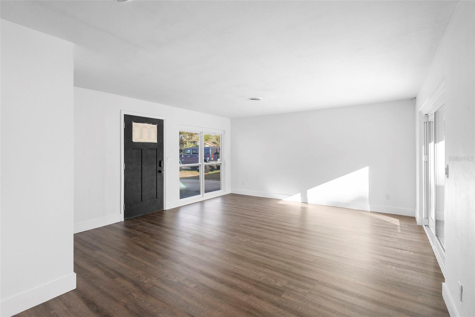 Image 13 of 41 For 55 Fairfax Avenue