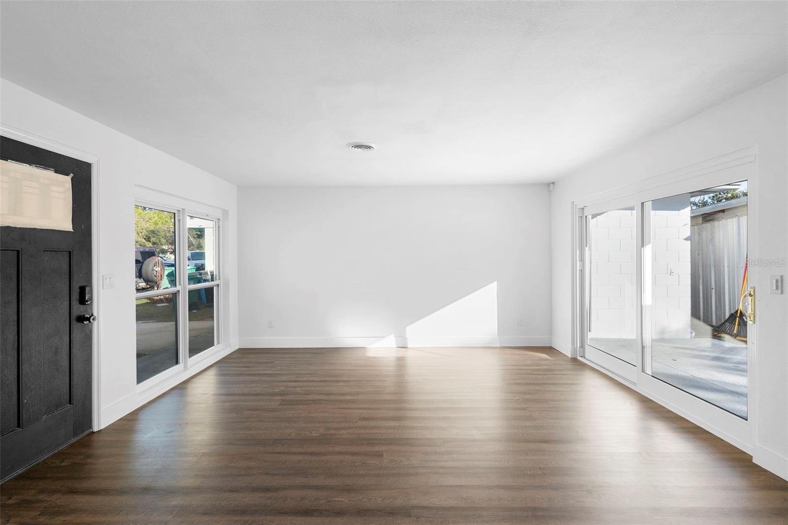 Image 14 of 41 For 55 Fairfax Avenue