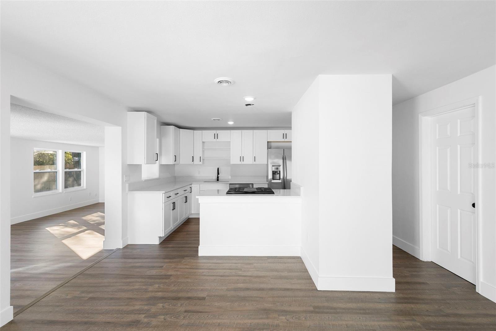 Image 5 of 41 For 55 Fairfax Avenue