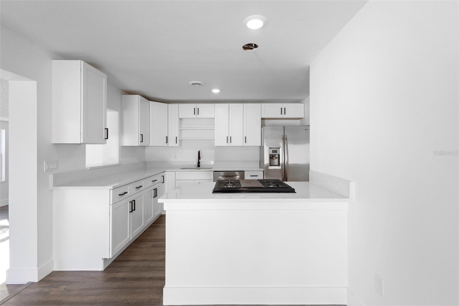 Image 7 of 41 For 55 Fairfax Avenue