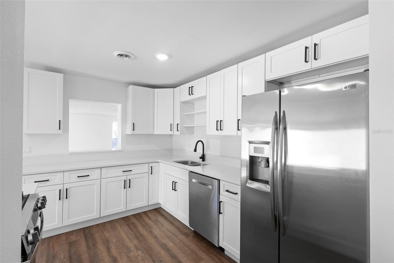 Image 8 of 41 For 55 Fairfax Avenue