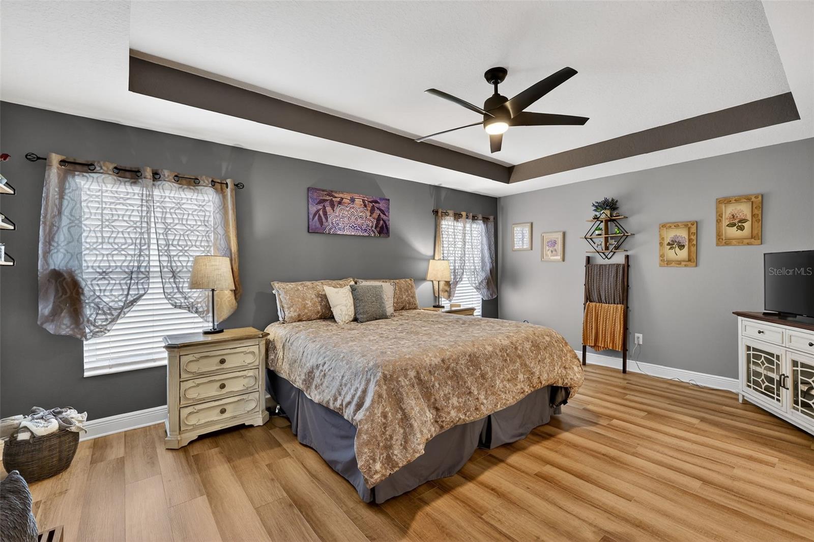 Image 16 of 36 For 7022 Minchew Circle