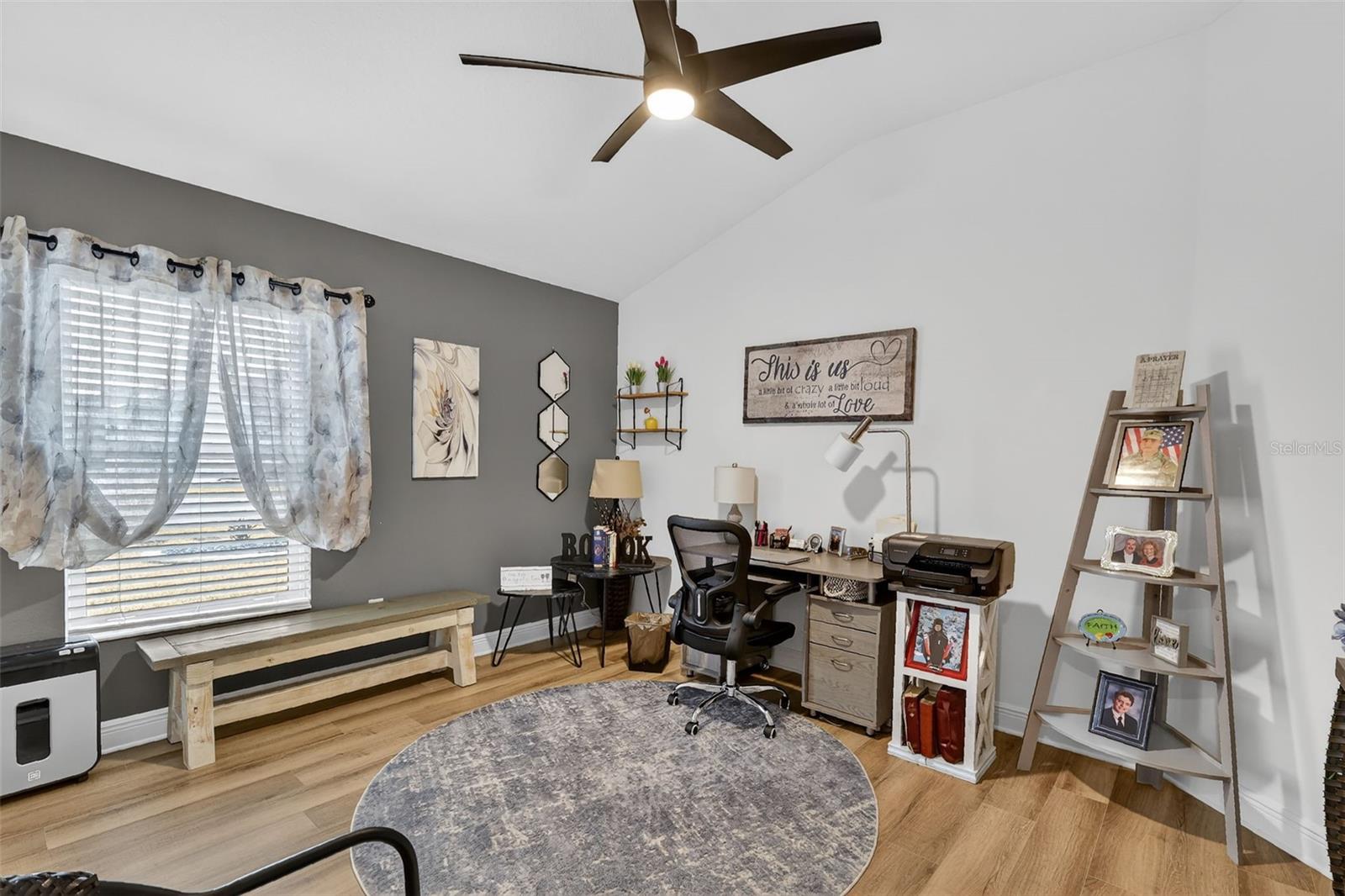 Image 21 of 36 For 7022 Minchew Circle