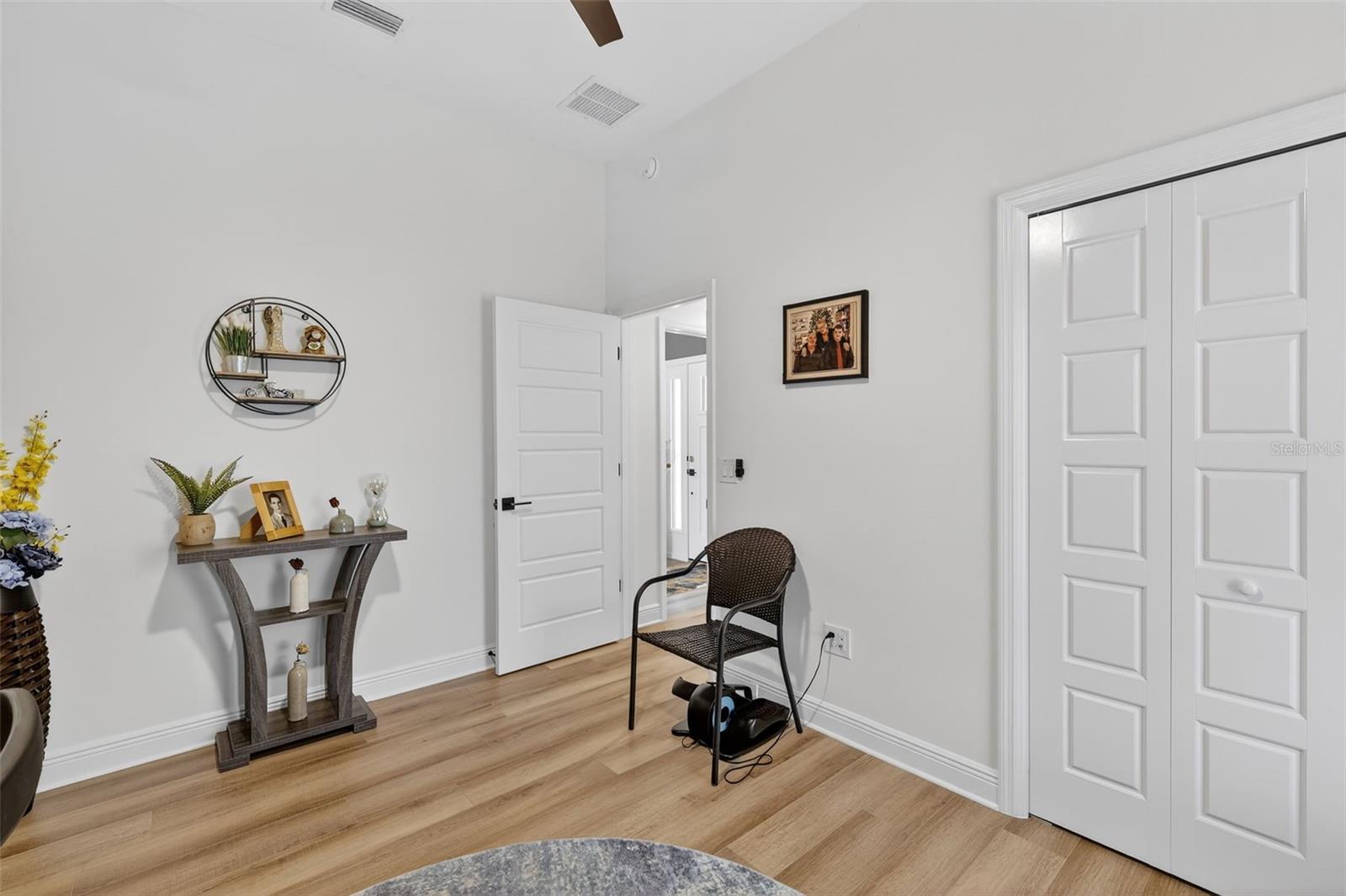 Image 22 of 36 For 7022 Minchew Circle