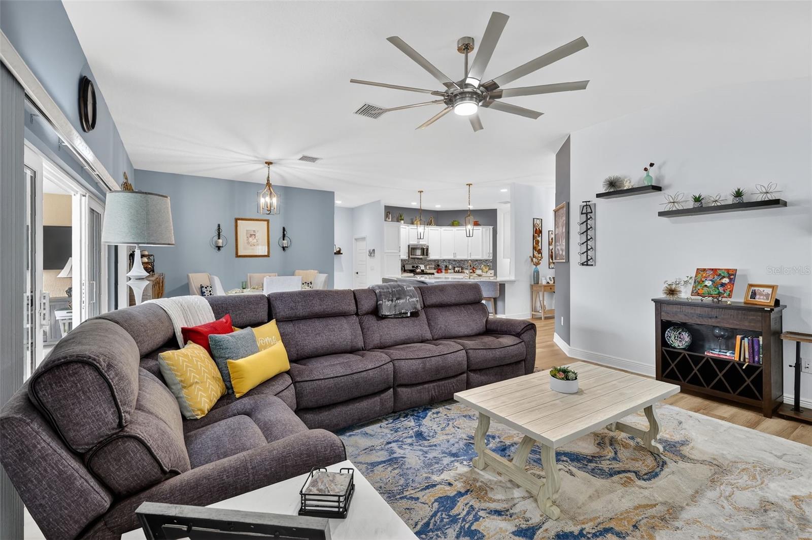 Image 3 of 36 For 7022 Minchew Circle