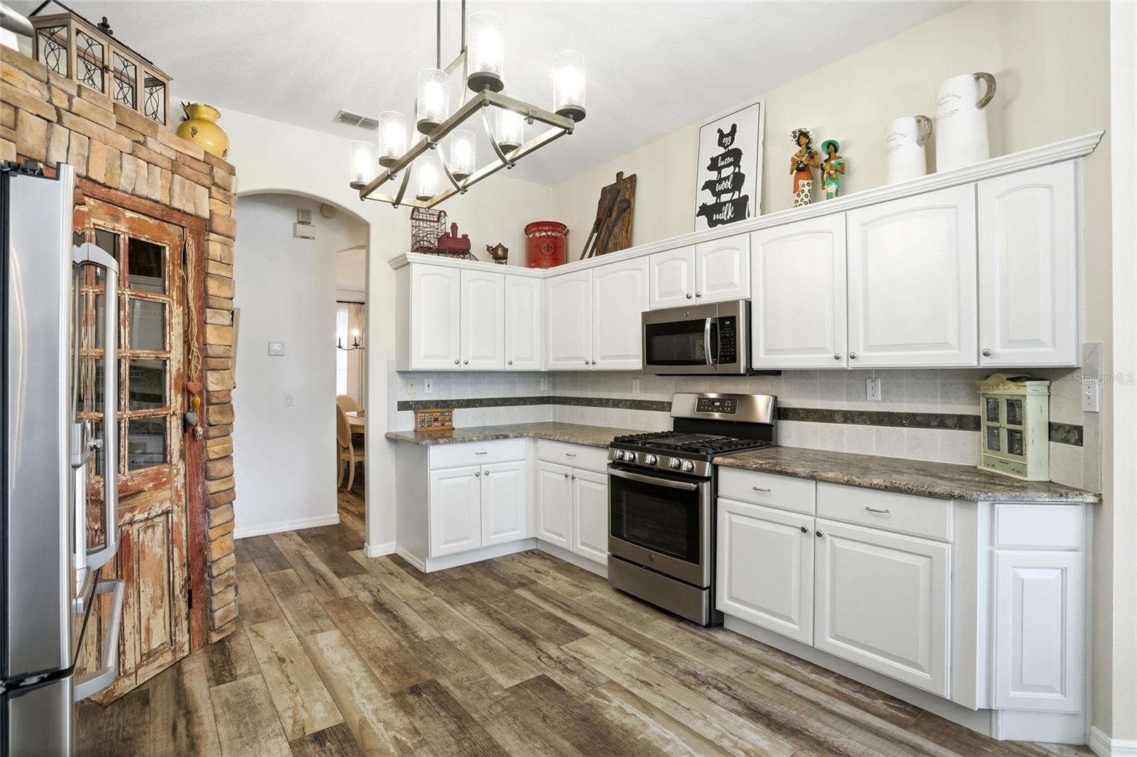 Image 22 of 59 For 483 Pine Meadow Drive