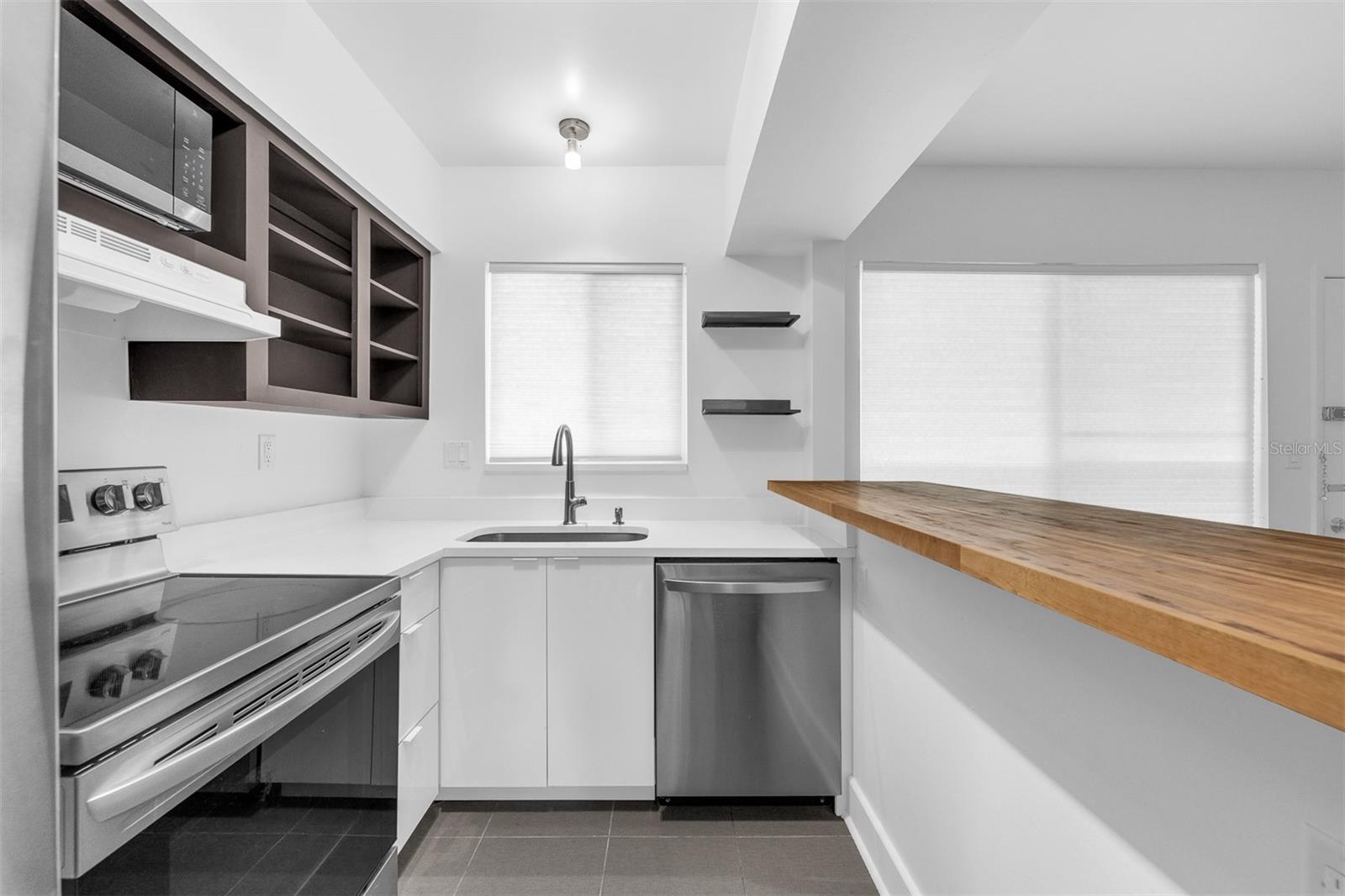 Image 13 of 34 For 1140 Orlando Avenue E2