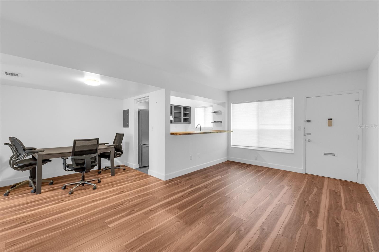 Image 6 of 34 For 1140 Orlando Avenue E2