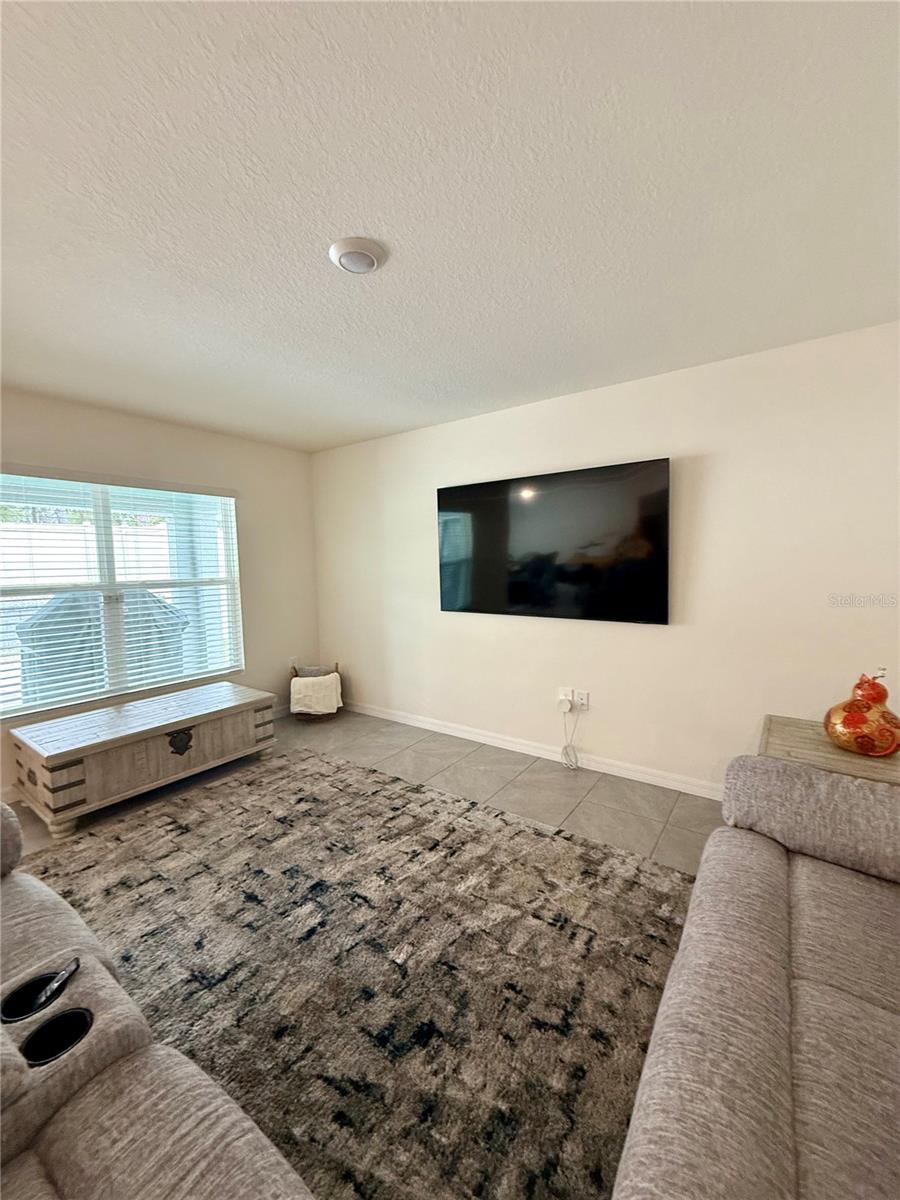 Image 6 of 24 For 6924 112th Lane