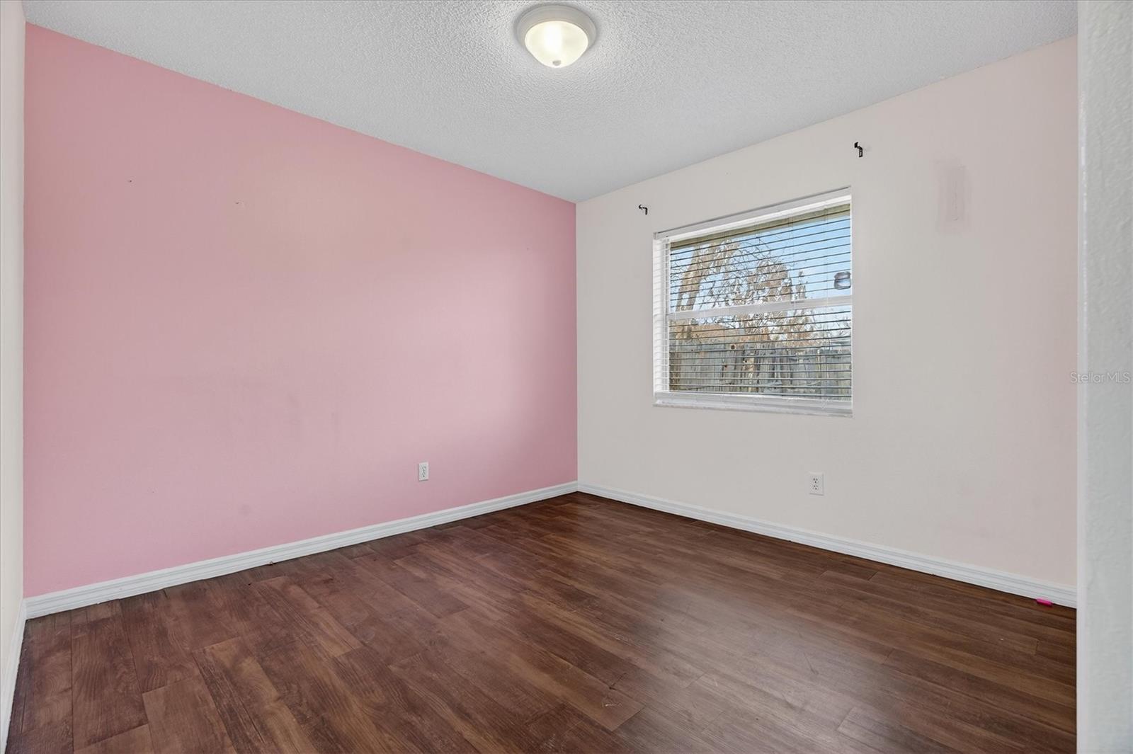 Image 15 of 26 For 126 Summer View Circle