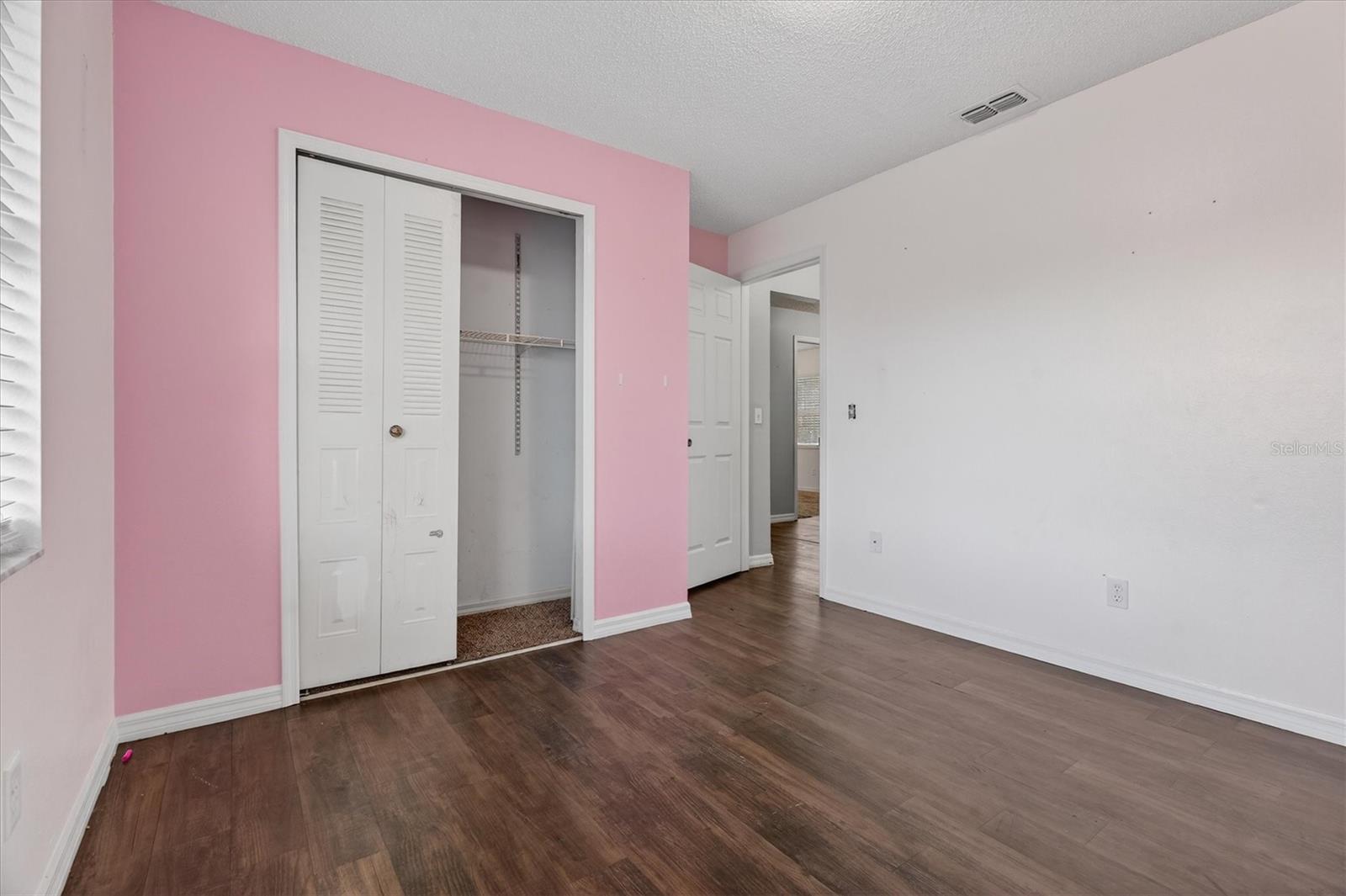 Image 16 of 26 For 126 Summer View Circle