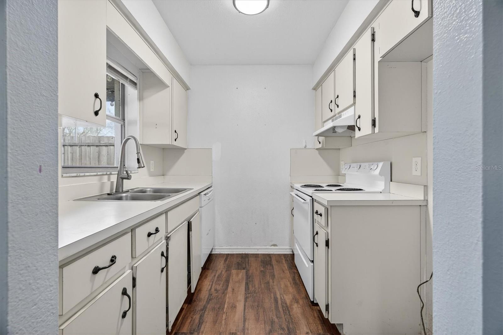 Image 8 of 26 For 126 Summer View Circle