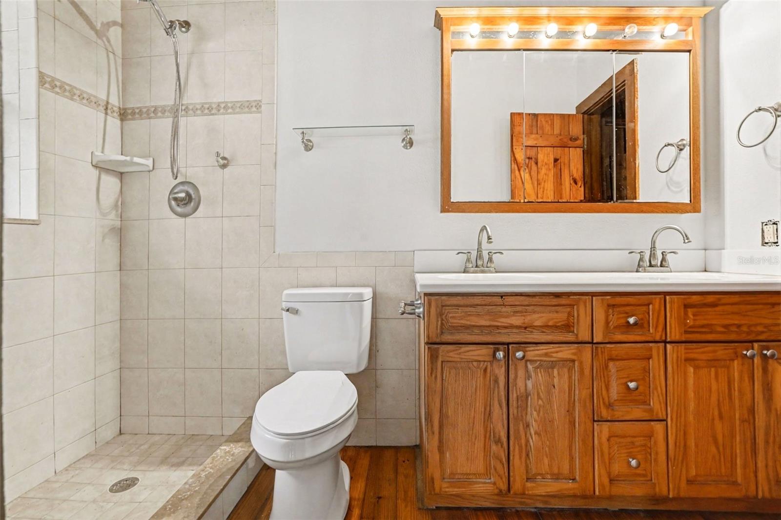 Image 25 of 71 For 4295 Lakeridge Drive