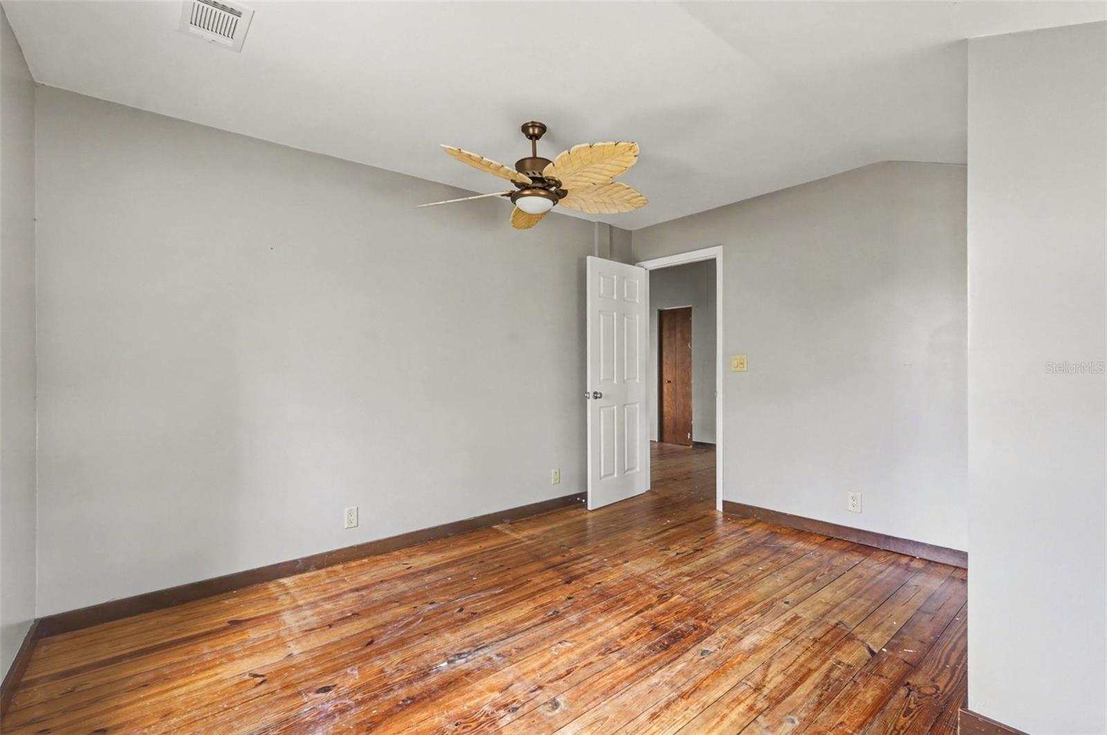 Image 36 of 71 For 4295 Lakeridge Drive