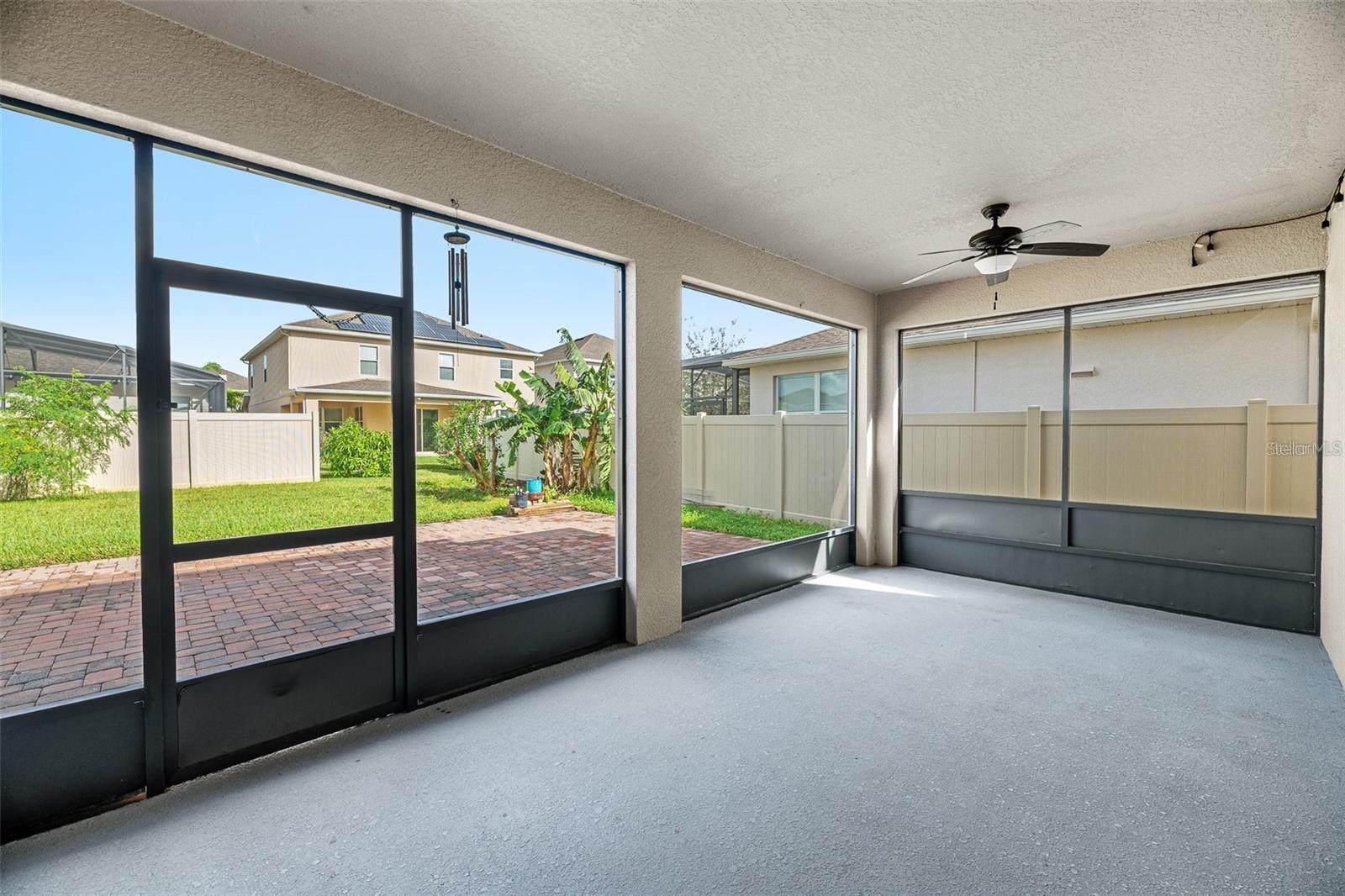 Image 17 of 19 For 6041 Town Center Boulevard