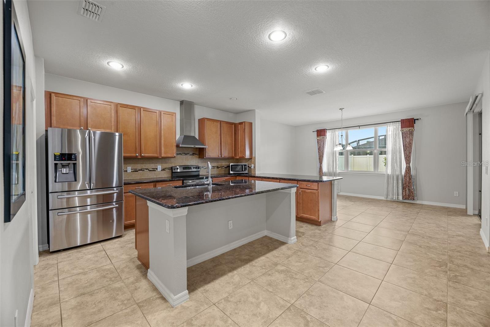 Image 6 of 19 For 6041 Town Center Boulevard