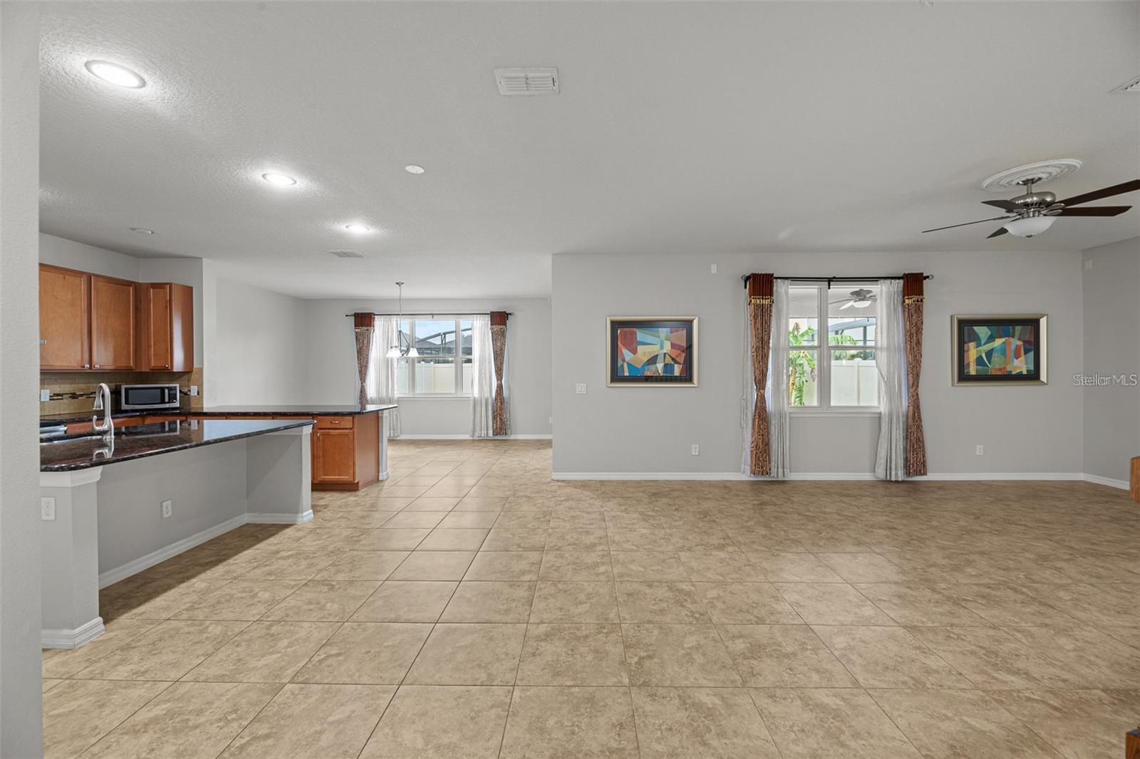 Image 9 of 19 For 6041 Town Center Boulevard