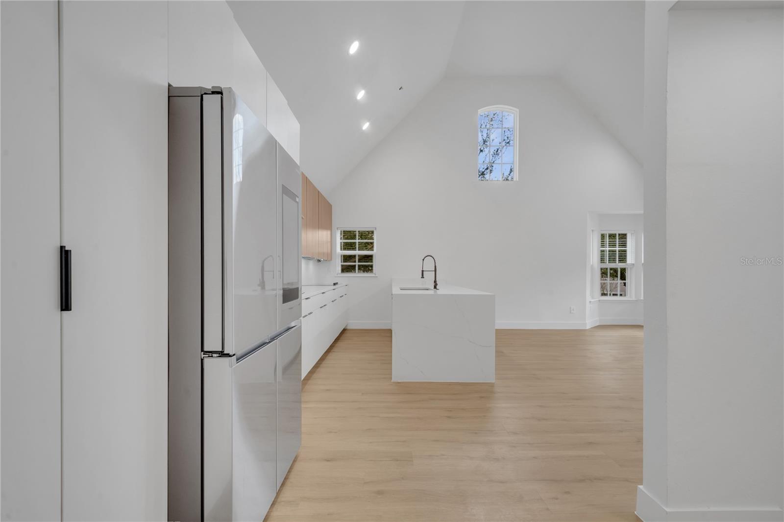 Image 15 of 30 For 6593 Queens Borough Avenue 202