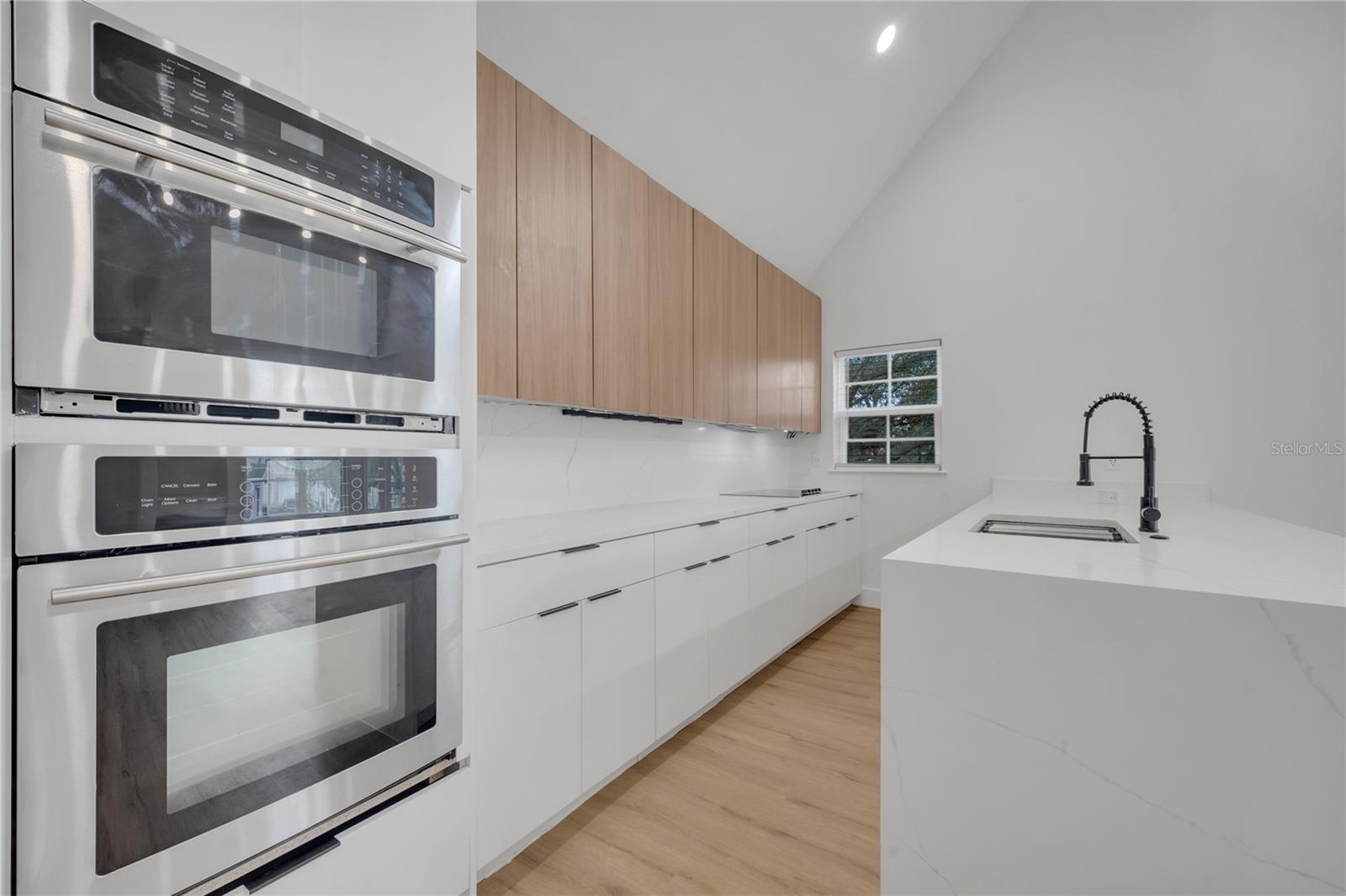 Image 7 of 30 For 6593 Queens Borough Avenue 202