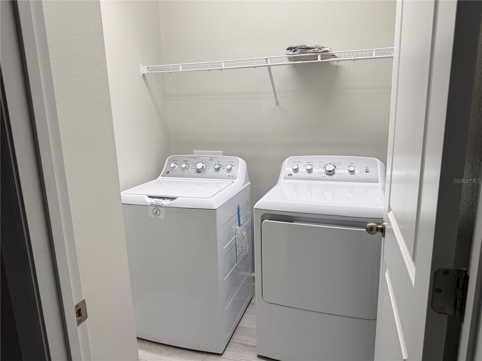 Image 4 of 28 For 14910 Harvest Street