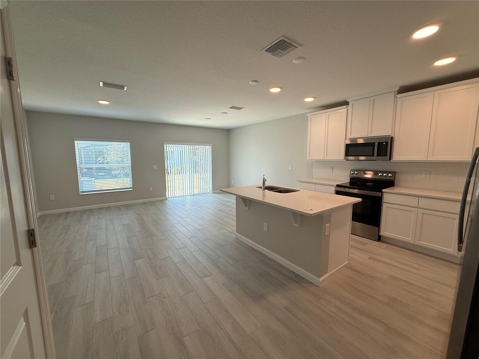 Image 6 of 28 For 14910 Harvest Street