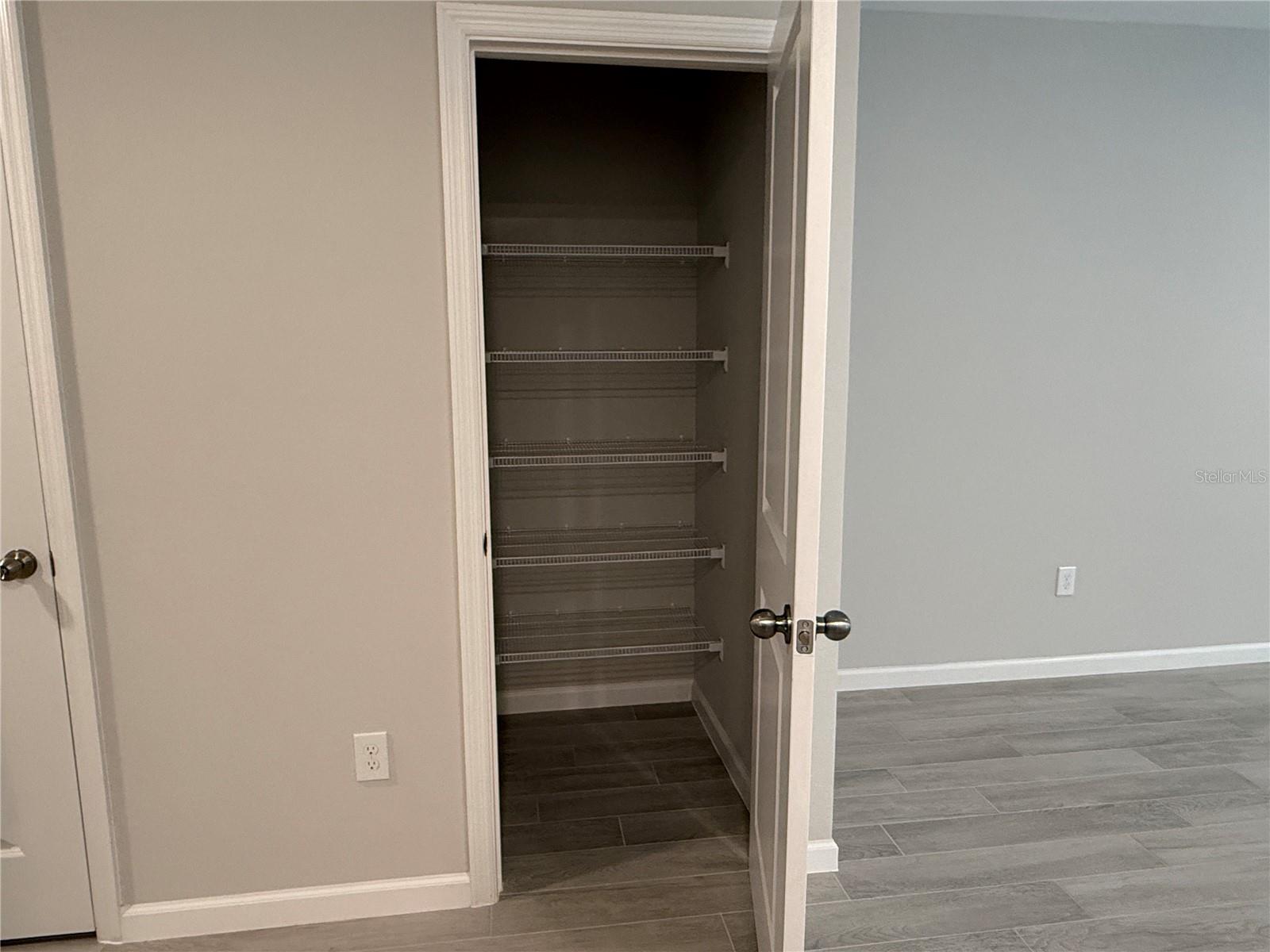 Image 9 of 28 For 14910 Harvest Street