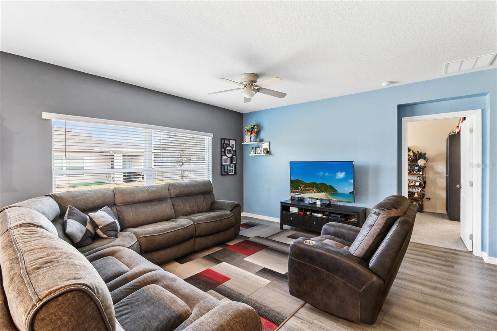 Image 10 of 26 For 3951 Fescue Street