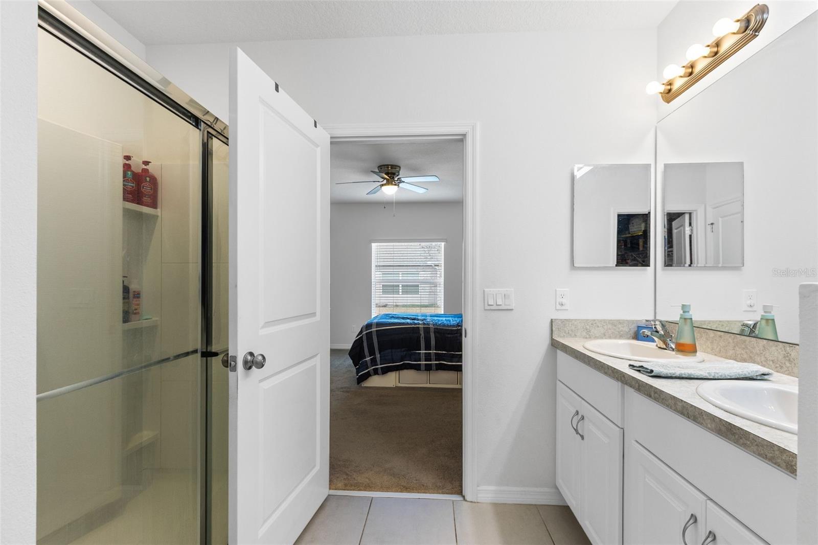 Image 13 of 26 For 3951 Fescue Street