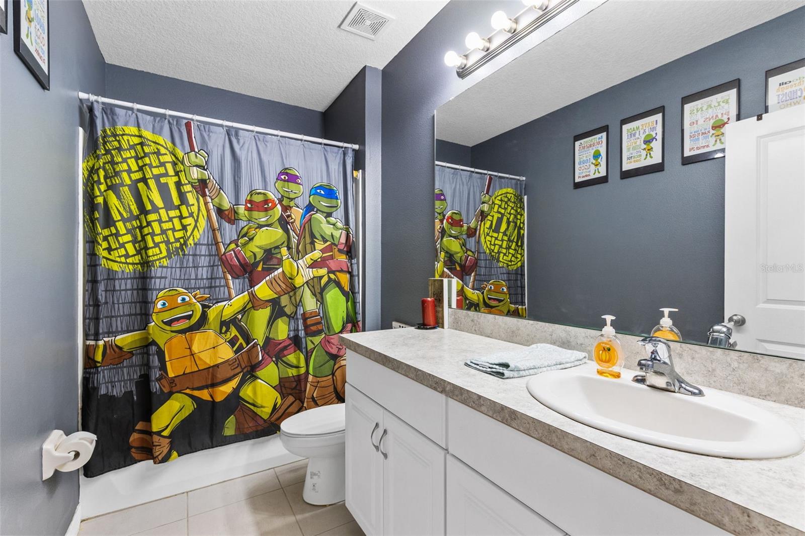 Image 18 of 26 For 3951 Fescue Street